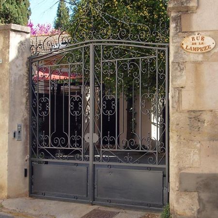 Le 26 Apartment Nimes Luaran gambar